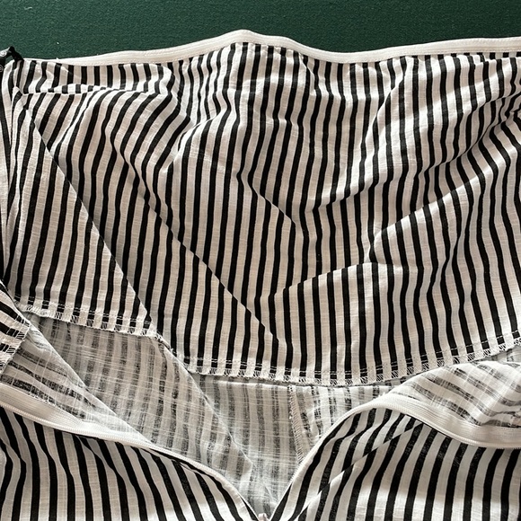 Missguided Strapless Romper - Picture 5 of 5